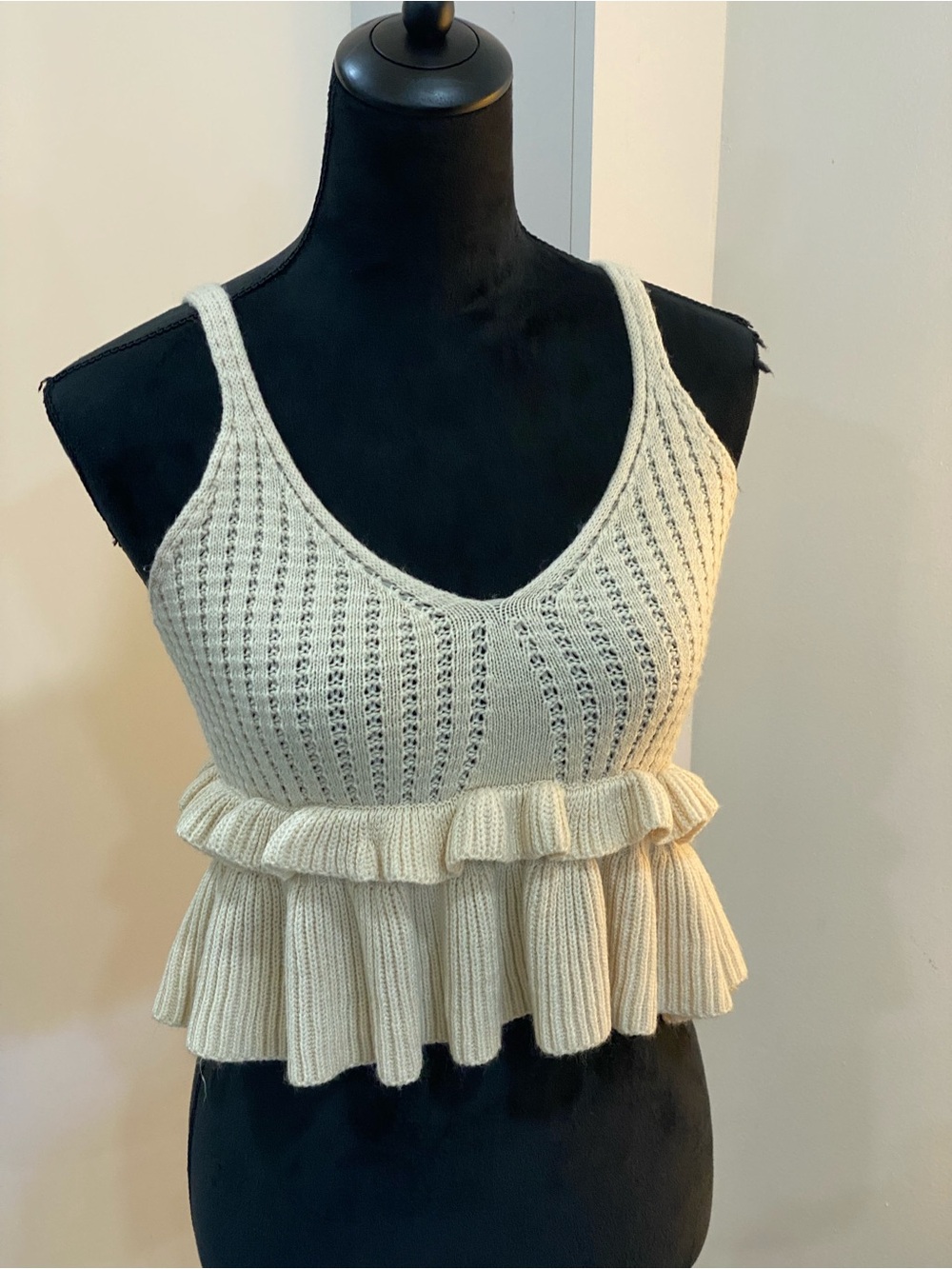 Ruffled Knit V-Neck Tank Top in Cream